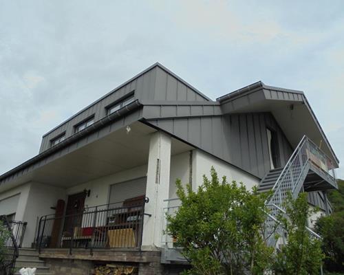 Agrandissement d'une maison unifamiliale, couverture avec zinc quartz, Roodt-sur-Syre