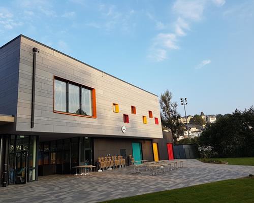 Facade Eternit, piscine à Troisvierges